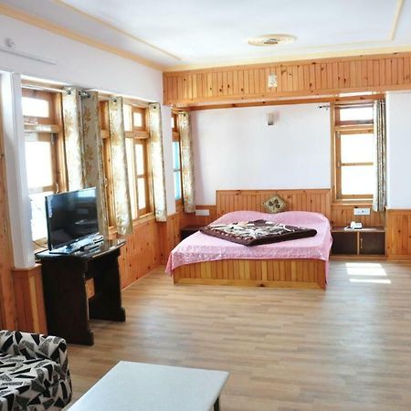 נרקנדה Sara Hotel מראה חיצוני תמונה