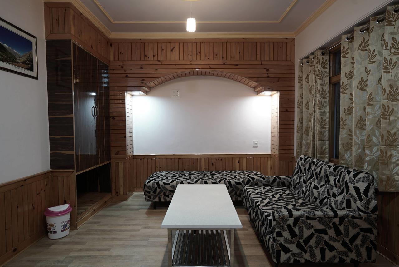 נרקנדה Sara Hotel מראה חיצוני תמונה
